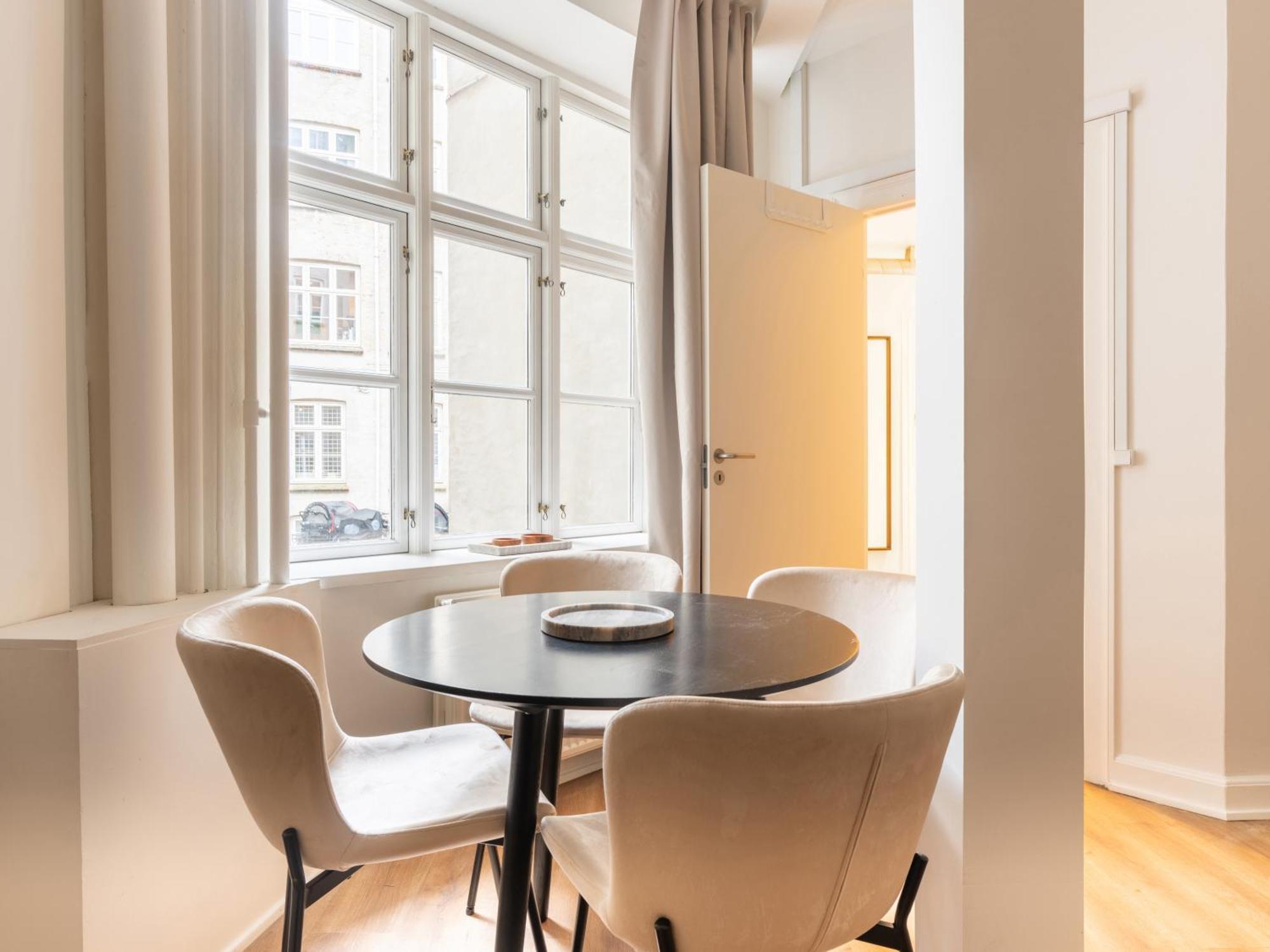 Sanders Noble - Fantastic 4-Bdr Apt In The Capital Copenhaga Exterior foto